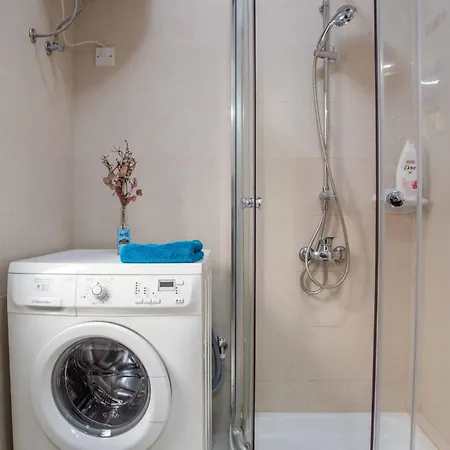 Spacious, Modern 3 Bedroom - * San Pawl il-Baħar