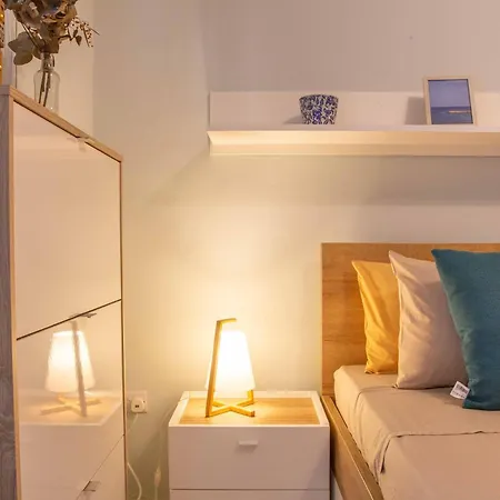 Spacious, Modern 3 Bedroom - *