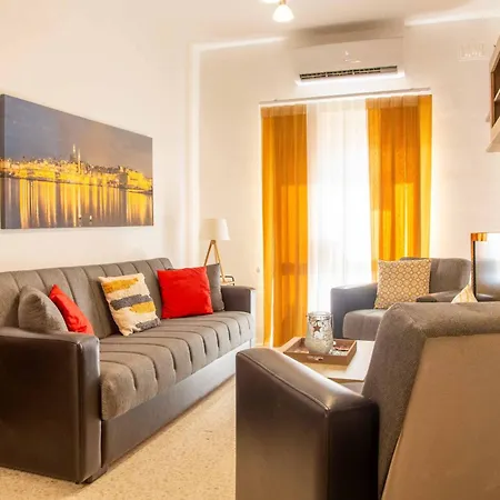 Spacious, Modern 3 Bedroom - *