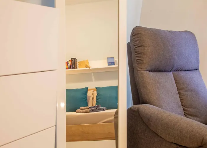 Spacious, Modern 3 Bedroom -