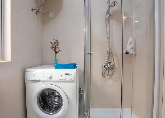 Spacious, Modern 3 Bedroom - * St. Paul's Bay