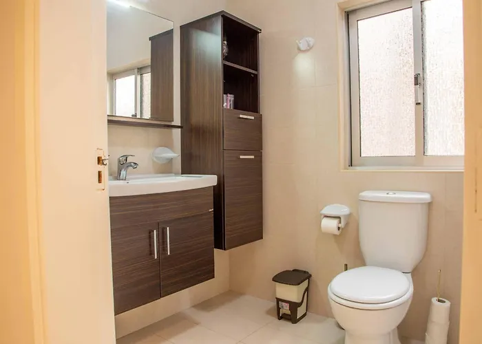 Daire Spacious, Modern 3 Bedroom - *